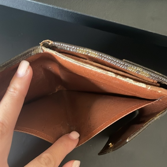 Louis Vuitton Monogram Elise Bifold Wallet - Picture 5 of 13